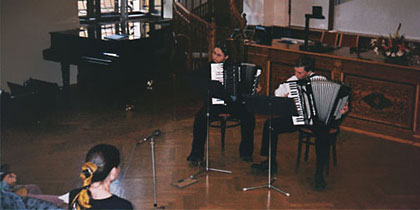 Accordion duo Marie Zichova